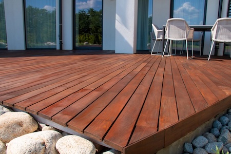 Deck Washing Tips to Prepare Your Outdoor Space for Entertaining